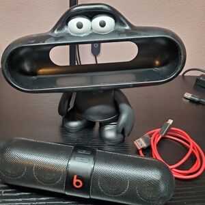 Beats Black Portable Speaker with Stand